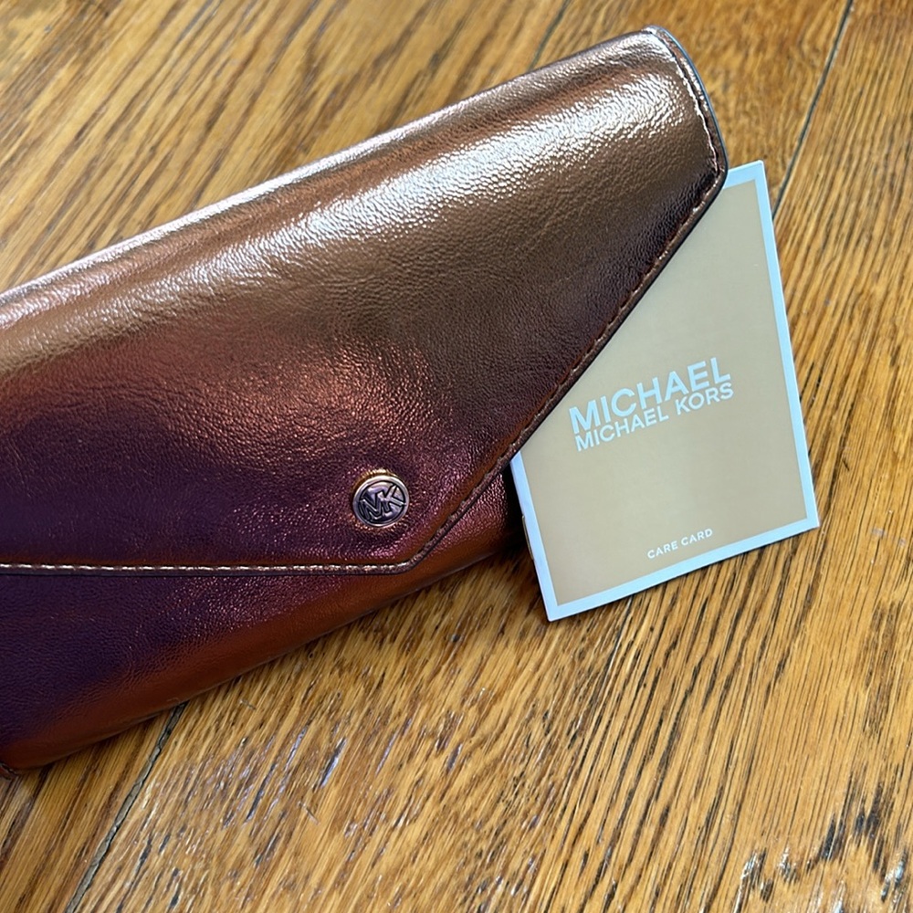 Michael Kors Jet Set Continental envelope  wallet. Metallic Mocha color. NWOT